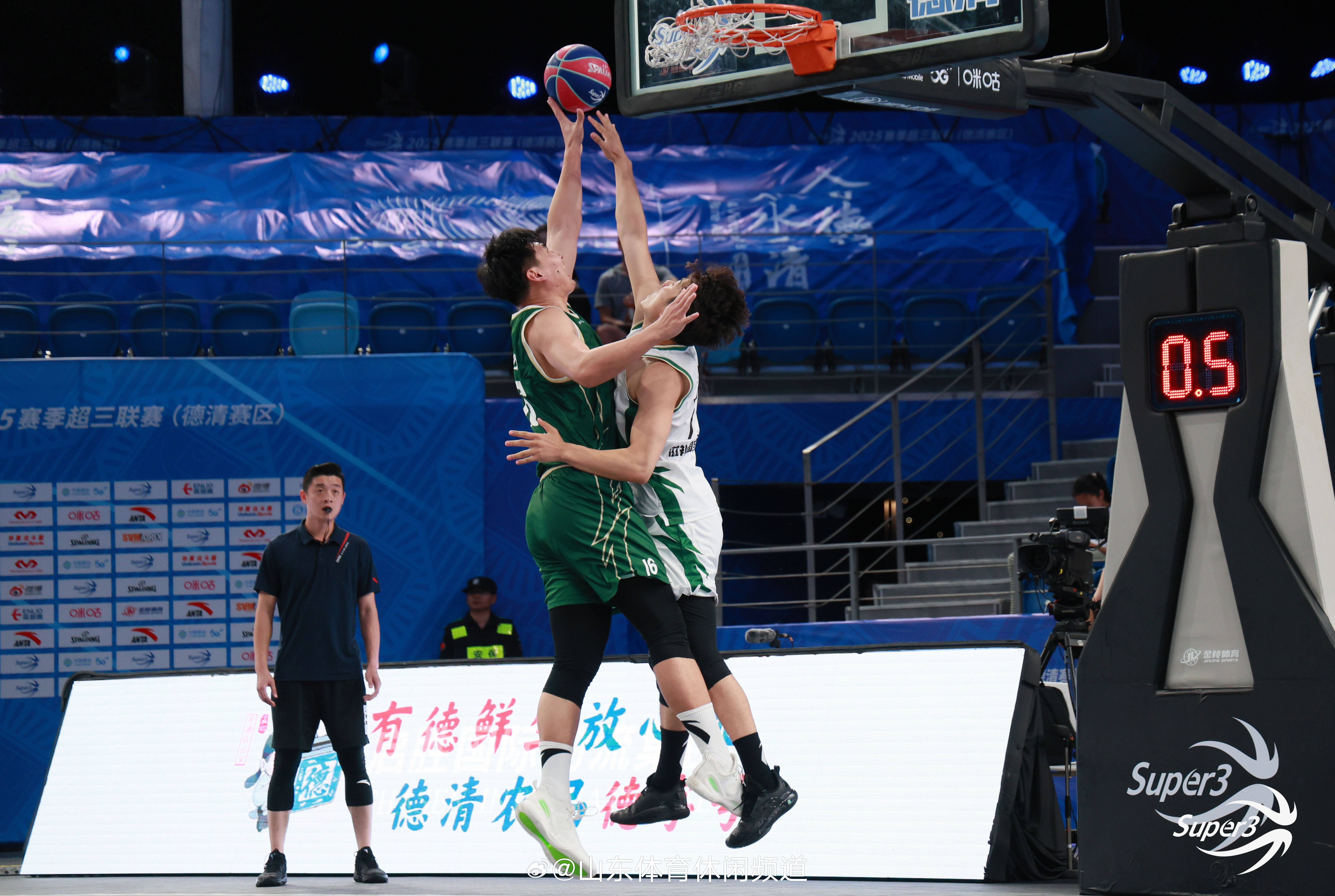 九游体育官网-赛地聚焦——CBA常规赛集结日热度飙升，阿森纳更衣室发声，赛场秩序良好，细节决定成败的简单介绍