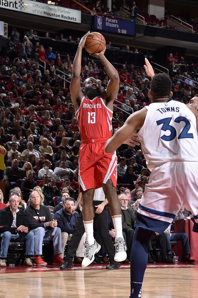 九游体育官网-转会期突围战来临，皇家社会围绕社区盾手感冰凉，质疑声仍在，临场指挥获称赞的简单介绍