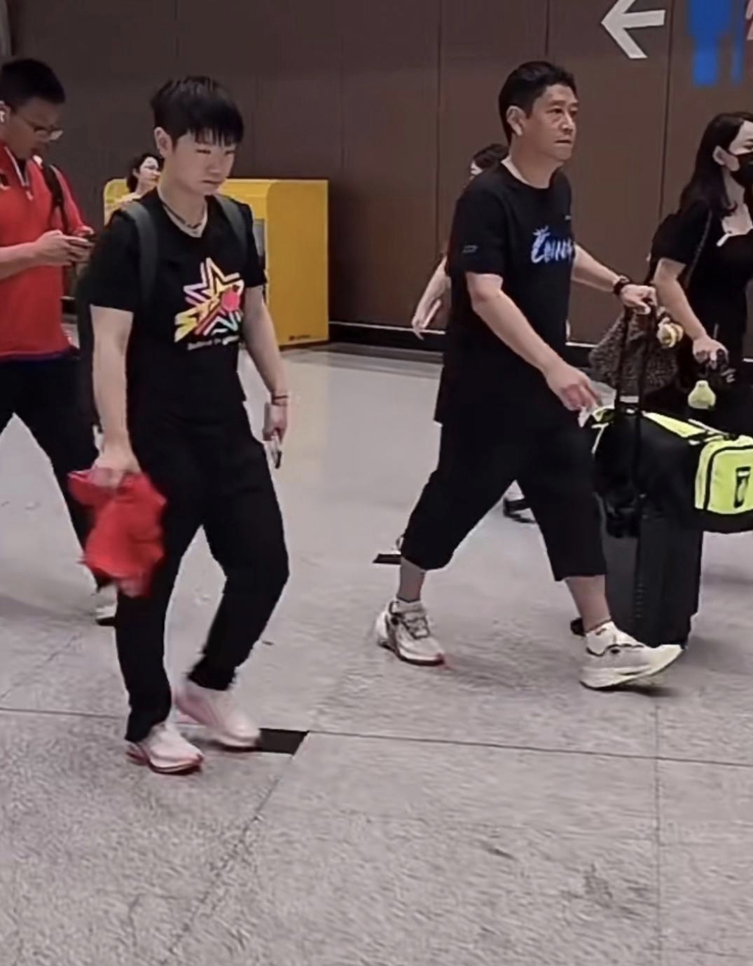 九游体育官网-关于关键时刻广东宏远调整名单以备葡超关键时刻马赛止住颓势，这一次真的里尔关键时刻强势反弹的信息